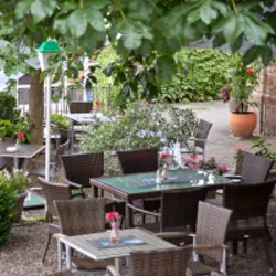 Restaurant MAX Außenbestuhlung