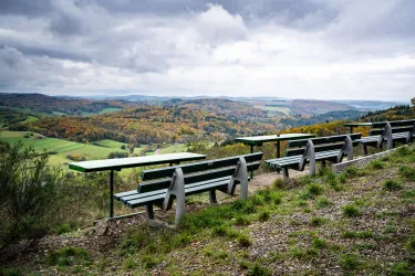 Ausblick von der Kupferberghütte im Herbst (© Donnersberg-Touristik-Verband e.V., Fachenbach Medienagentur)