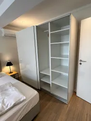 Kleiderschrank (© Erik Jennewein)