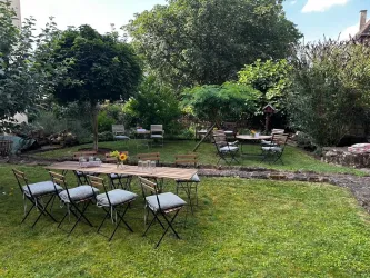Garten der Weingeniesserei (© Eric Göller, Weingeniesserei)