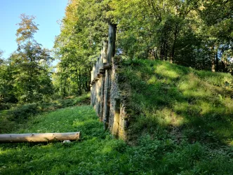 Keltenmauer Seitenansicht (© Donnersberg-Touristik-Verband e.V.)