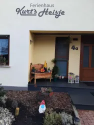 Eingangsbereich von der Strassenseite
