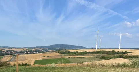 Panoramablick zum Donnersberg