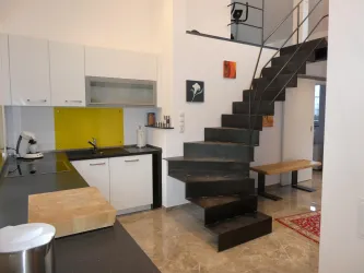 Küche mit Treppe