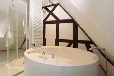 Zimmer 17_Whirlpool