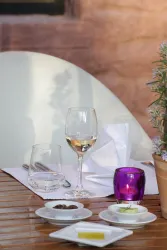 Essen im Innenhof