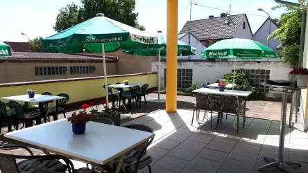 Außenterrasse (© Café Bistro "Zur Akazie")