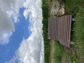 Ruheliege mit Blick zum Zeller Ehrenmal