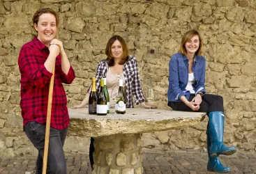 Anna, Rebecca und Leah Bremer (© Weingut Bremer)