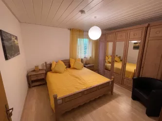Schlafzimmer 2 (große Wohnung) (© René Schaal)