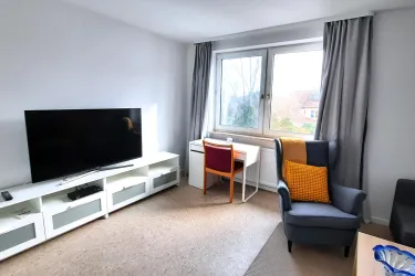 Wohnzimmer mit Fernseher (© Fam. Hellinger)