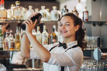 Cocktails in der Schillerhainer Stuben (© Parkhotel Schillerhain)
