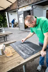 Vorbereitung für die Öffnung der Hütte