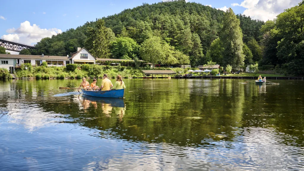 Eiswoog, Ruderboot, Sommer, Seehaus Forelle, Sonne, See, Ramsen