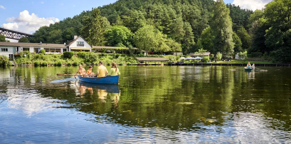 Eiswoog, Ruderboot, Sommer, Seehaus Forelle, Sonne, See, Ramsen