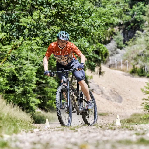 Mountainbike Fahr-Technik-Tour Aufbaukurs (© Donnersberg-Touristik-Verband e.V., Florian Trykowski) Mountainbike Fahr-Technik-Tour Aufbaukurs (© Donnersberg-Touristik-Verband e.V., Florian Trykowski)