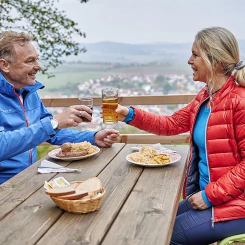 Gemütliche Essensrast (© Donnersberg-Touristik e.V.; Florian Trykowski)