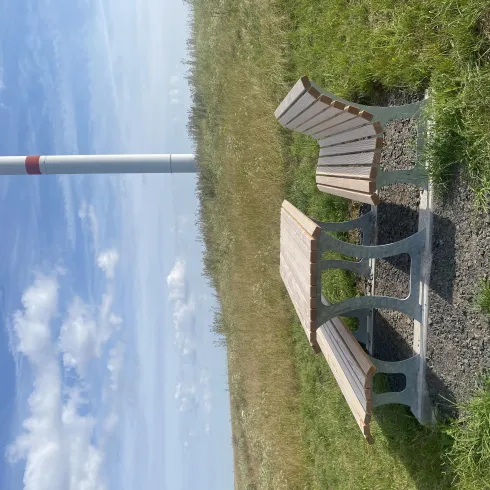 Picknickbank an den Windrädern