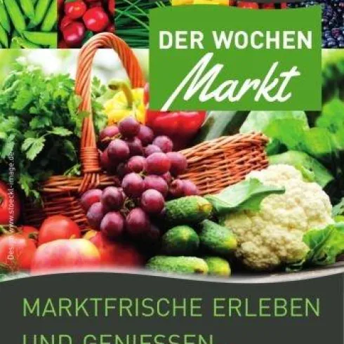 Ein Wochenmarkt mit frischem Obst und Gemüse. Der Markt findet jeden Freitag von 8 bis 14 Uhr statt.