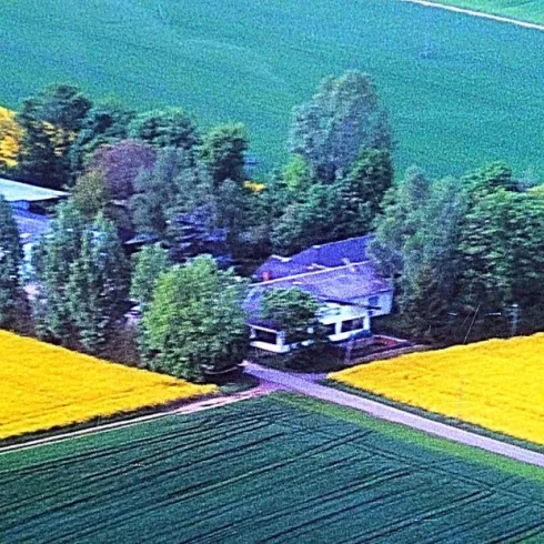 Luftaufnahme (© Speisegaststätte Hof Pfalzblick)