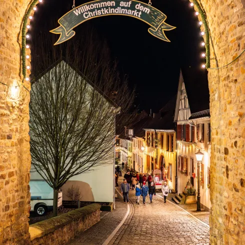 Chirstkindlmarkt Kibo (© Donnersberg-Touristik-Verband e.V., Fachenbach Medienagentur) Chirstkindlmarkt Kibo (© Donnersberg-Touristik-Verband e.V., Fachenbach Medienagentur)